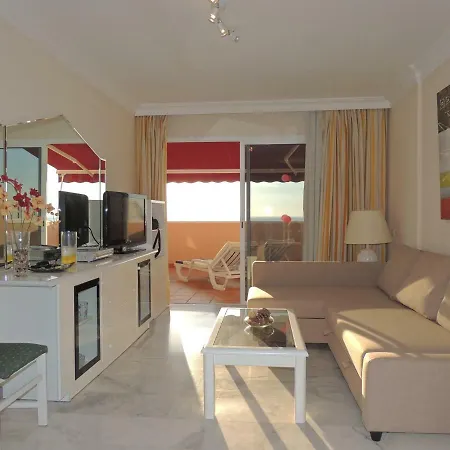 Romantic Retreat With Marine View