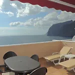 Апартаменты Romantic Retreat With Marine View Акантиладо-де-Лос-Хигантес