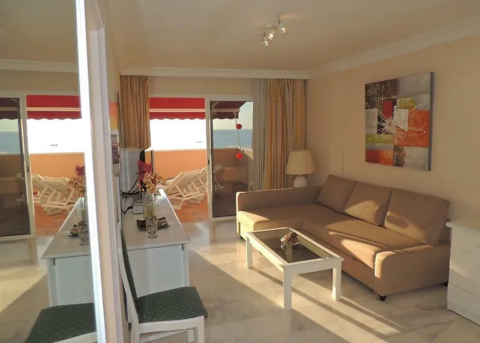 Lägenhet Romantic Retreat With Marine View