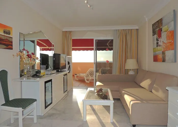 Romantic Retreat With Marine View