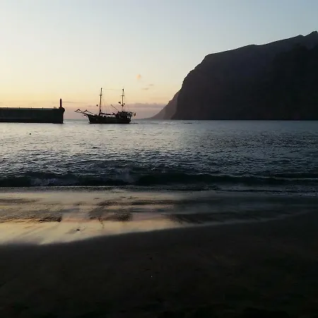Romantic Retreat With Marine View * Acantilado de los Gigantes