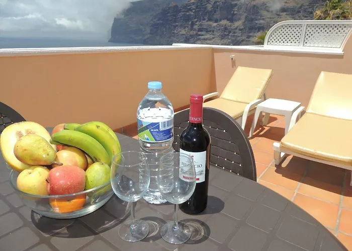 Romantic Retreat With Marine View דירה *